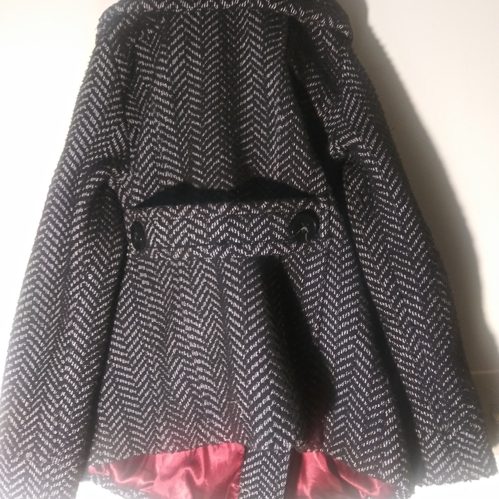 Coat - Picture 2 of 3